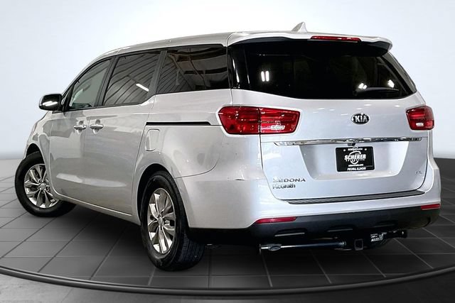 Used 2019 Kia Sedona LX FWD image 13