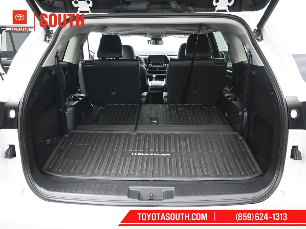 Used 2022 Toyota Highlander XLE image 34