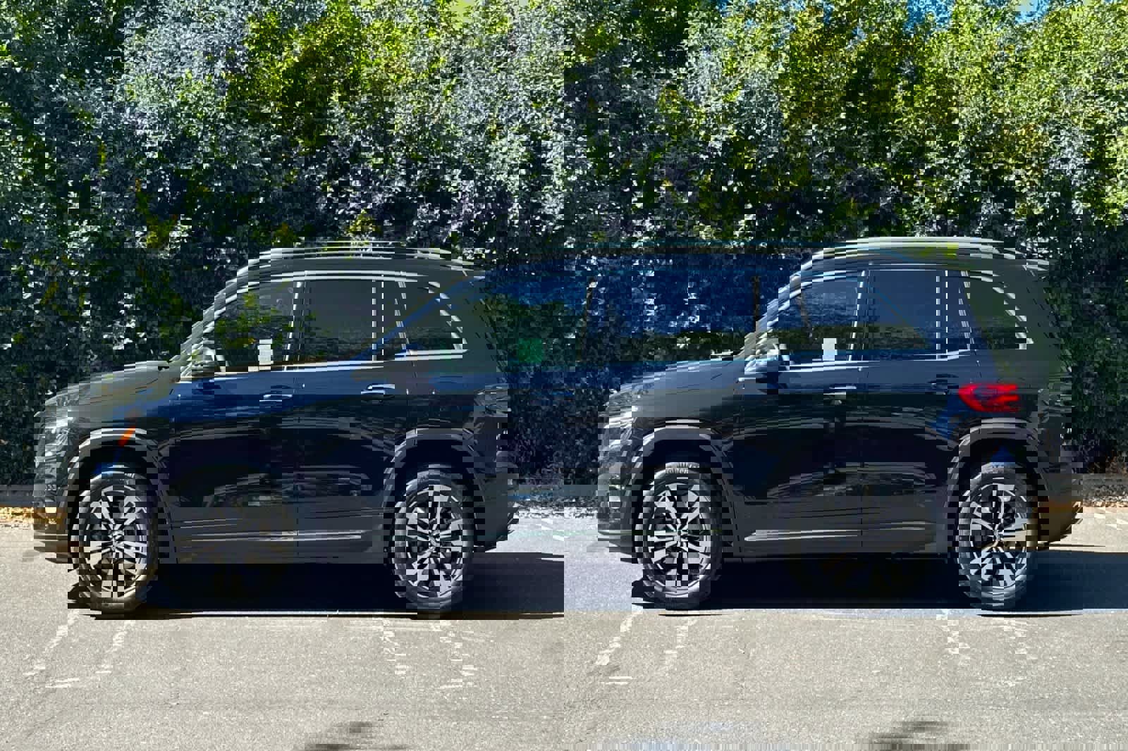 Certified 2025 Mercedes-Benz GLB 250 image 6