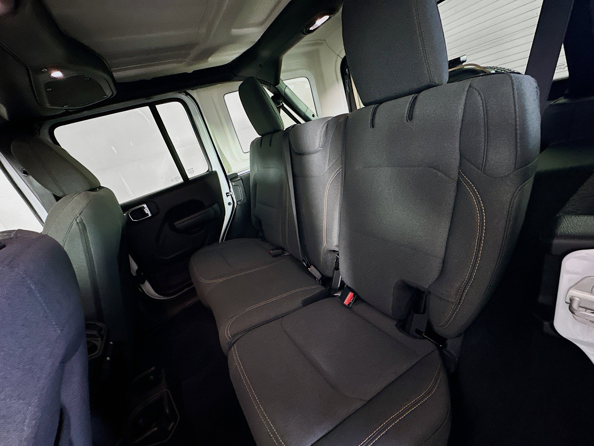 Used 2025 Jeep Wrangler Sport S image 26