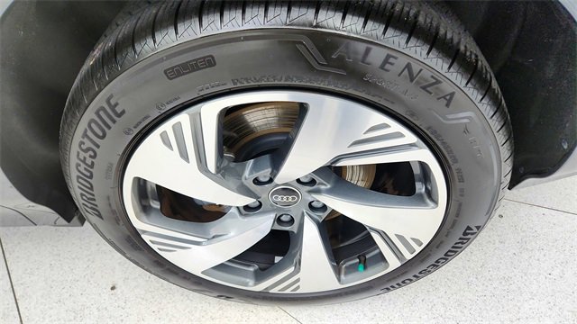 Used 2025 Audi Q6 e-tron Premium w/ Convenience Package image 57