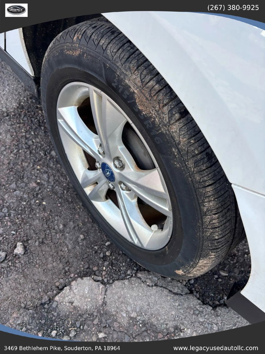 Used 2013 Ford Focus SE image 42