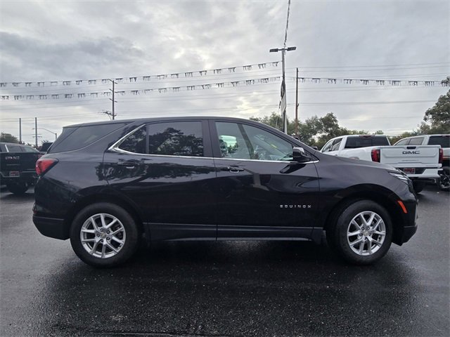 Used 2023 Chevrolet Equinox LT w/ Driver Convenience Package image 3