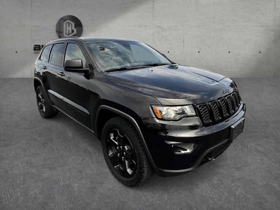 Used 2018 Jeep Grand Cherokee Laredo AWD/4WD image 4