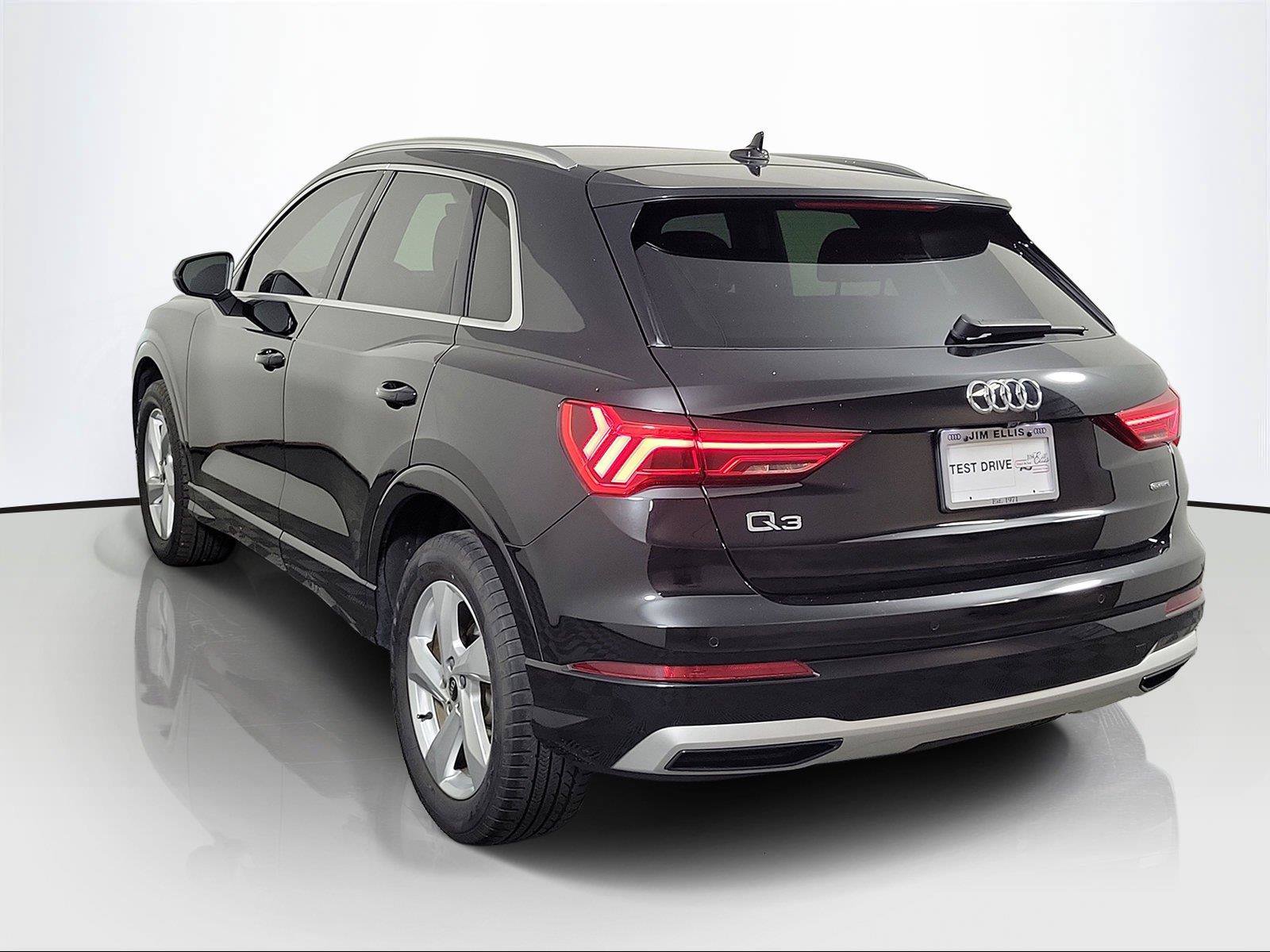Used 2021 Audi Q3 2.0T Premium AWD/4WD image 4