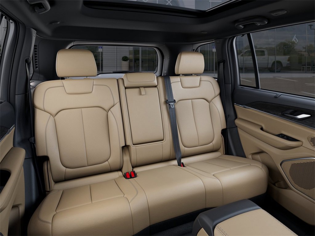 New 2026 Jeep Grand Cherokee Limited image 15