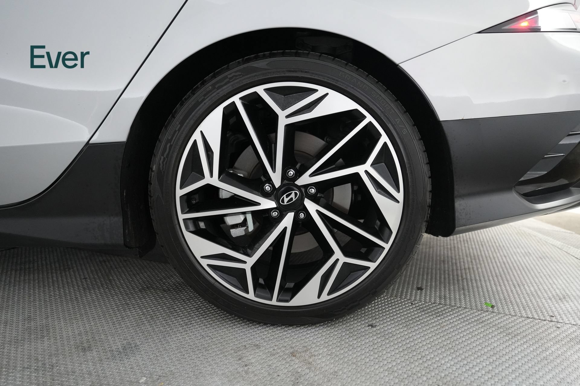 Used 2024 Hyundai Ioniq 6 SEL RWD image 8