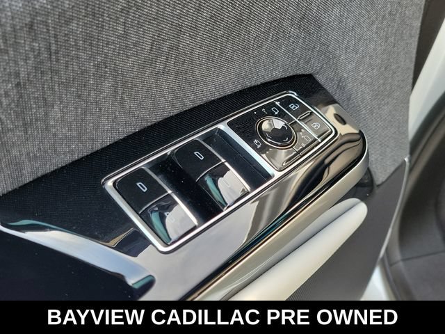 Used 2025 Cadillac Escalade ESV Sport Platinum w/ LPO, ONYX Package AWD/4WD image 24