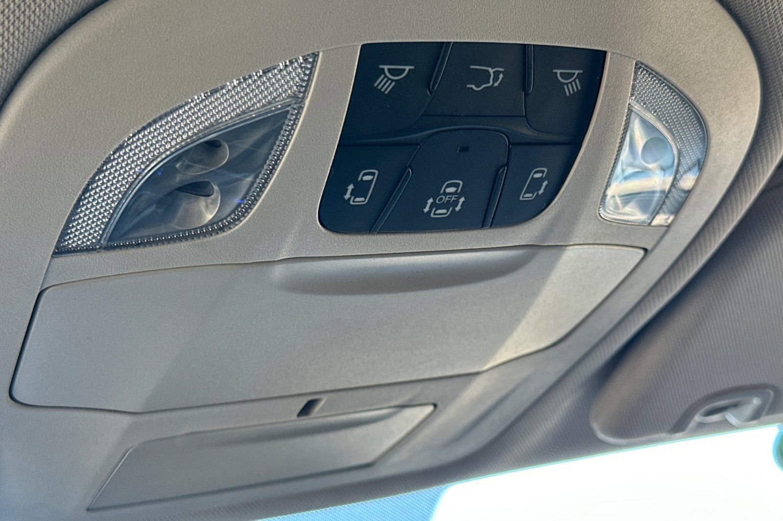 Used 2022 Chrysler Pacifica Touring-L image 24