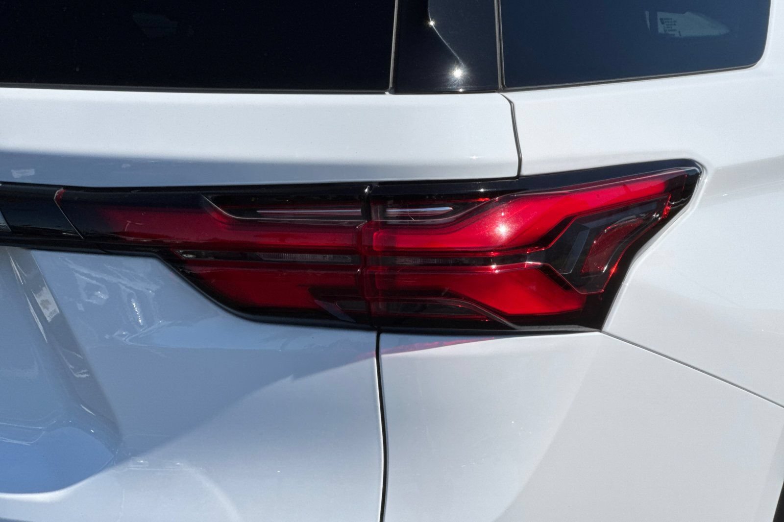 Used 2023 Chevrolet Traverse RS AWD/4WD image 47