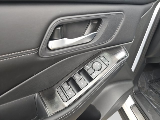 New 2027 Nissan Rogue Dark Armor FWD image 28