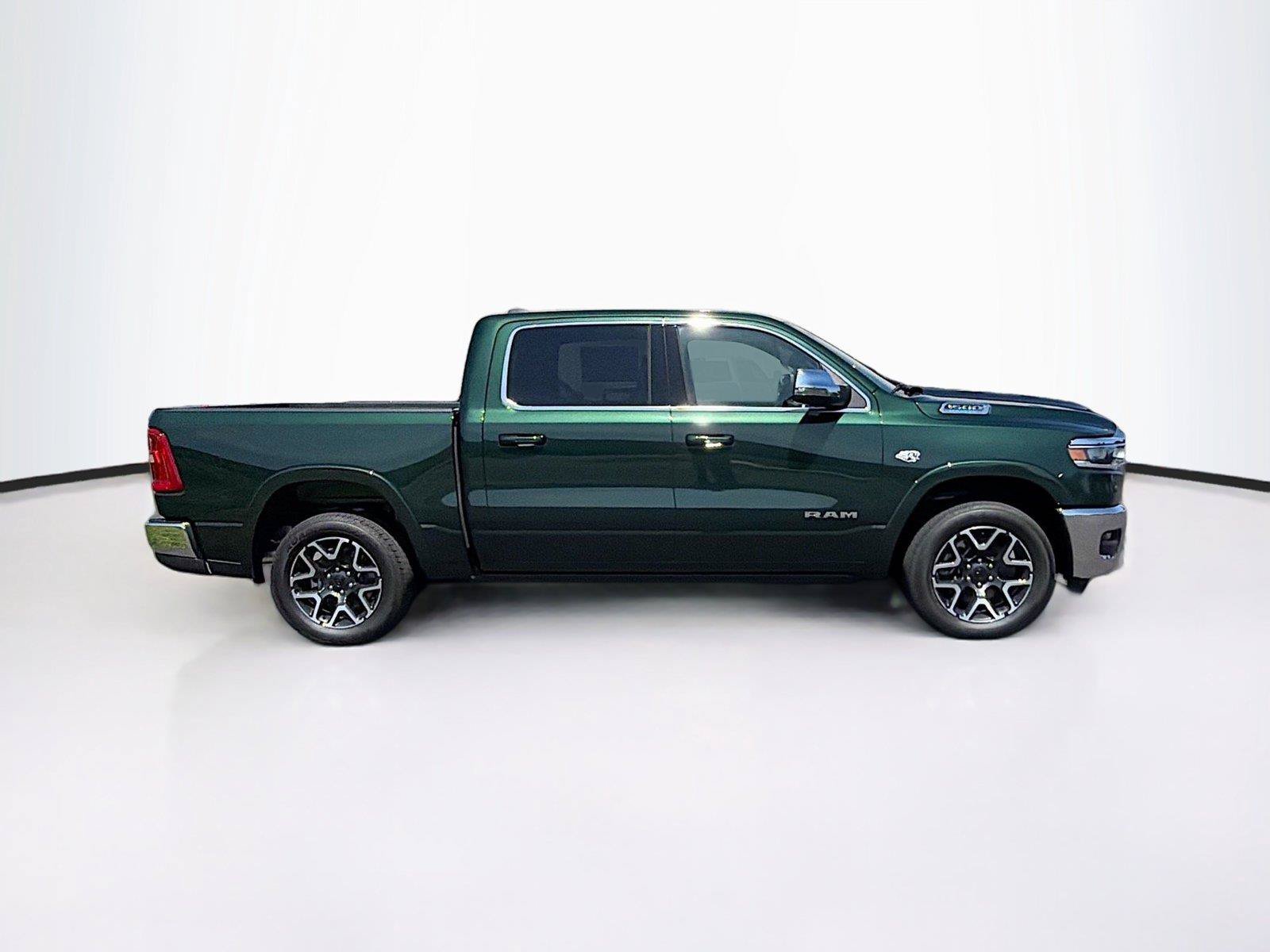 New 2026 RAM 1500 Laramie AWD/4WD image 12