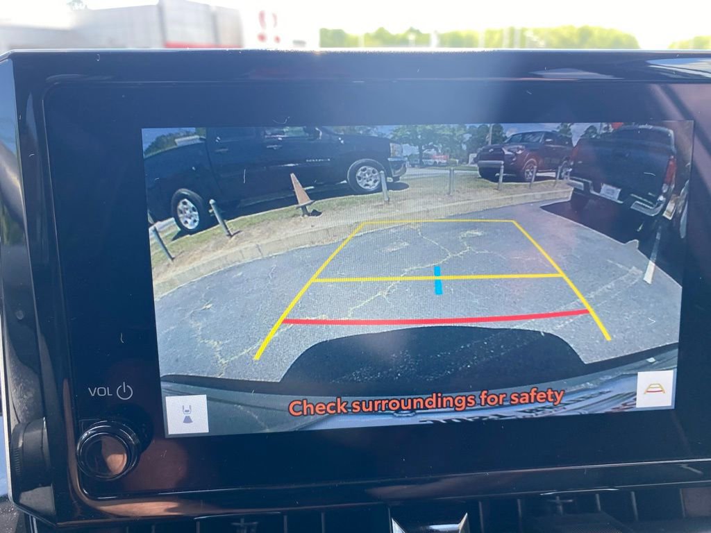 Used 2023 Toyota Corolla Cross XLE FWD image 30