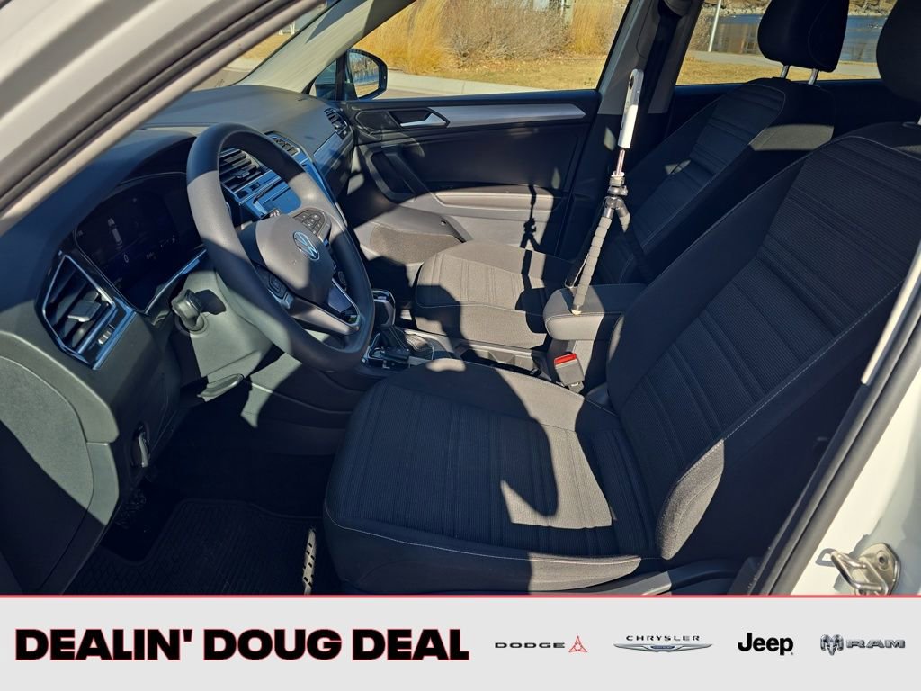 Used 2023 Volkswagen Tiguan S image 9