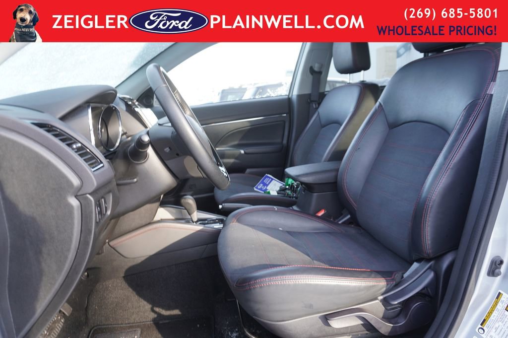 Used 2024 Mitsubishi Outlander Sport SE image 12