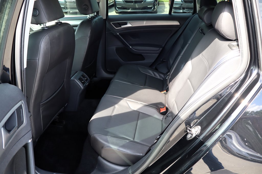 Used 2015 Volkswagen Golf TDI S FWD image 18