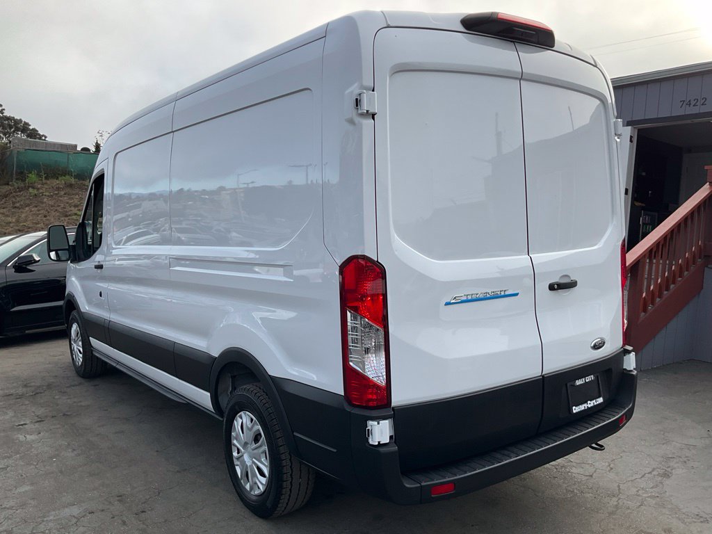 Used 2023 Ford E-Transit Medium Roof RWD image 64