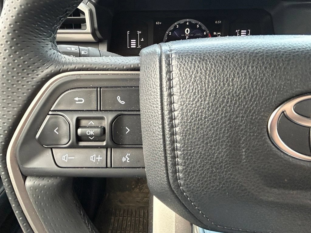 Used 2026 Toyota 4Runner SR5 AWD/4WD image 32