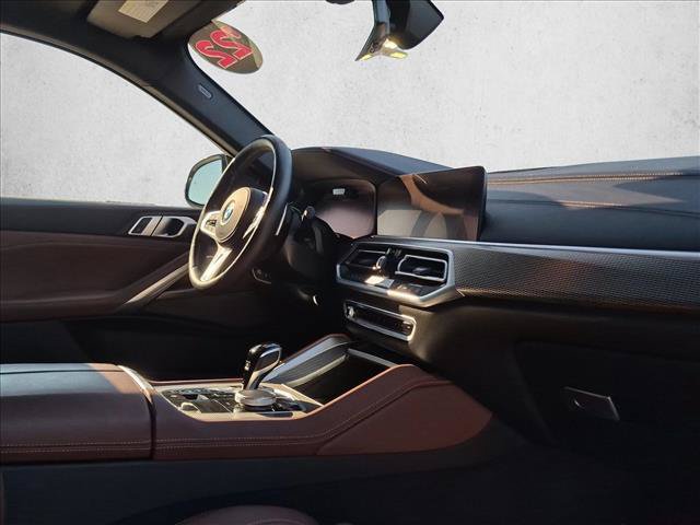 Used 2022 BMW X6 M50i w/ Dynamic Handling Package AWD/4WD image 24