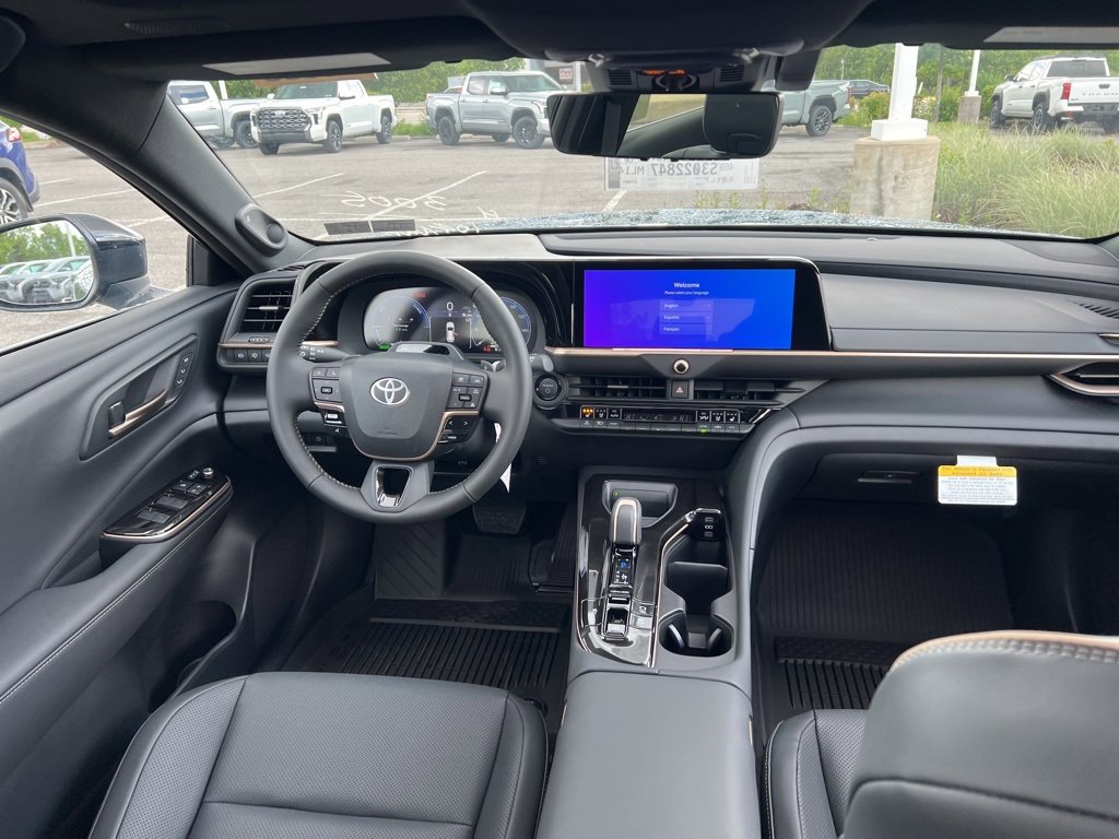 New 2025 Toyota Crown Signia image 11