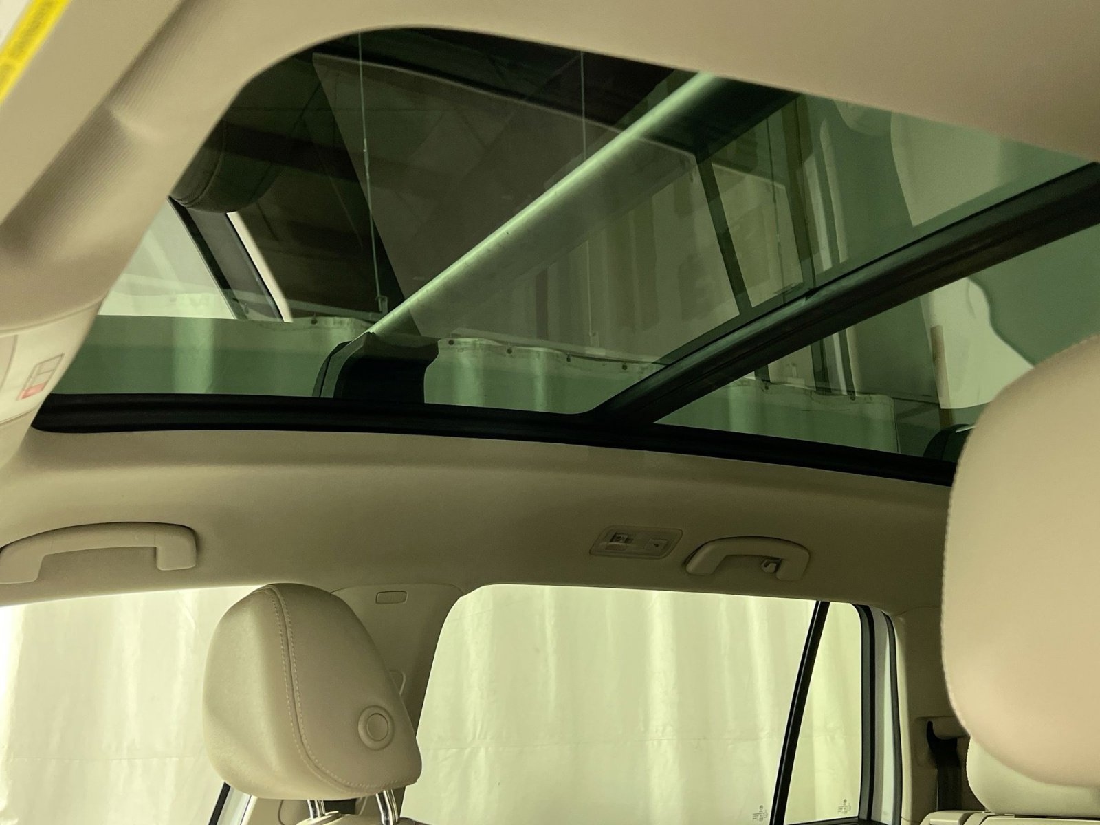 Used 2021 Volkswagen Atlas SE image 24