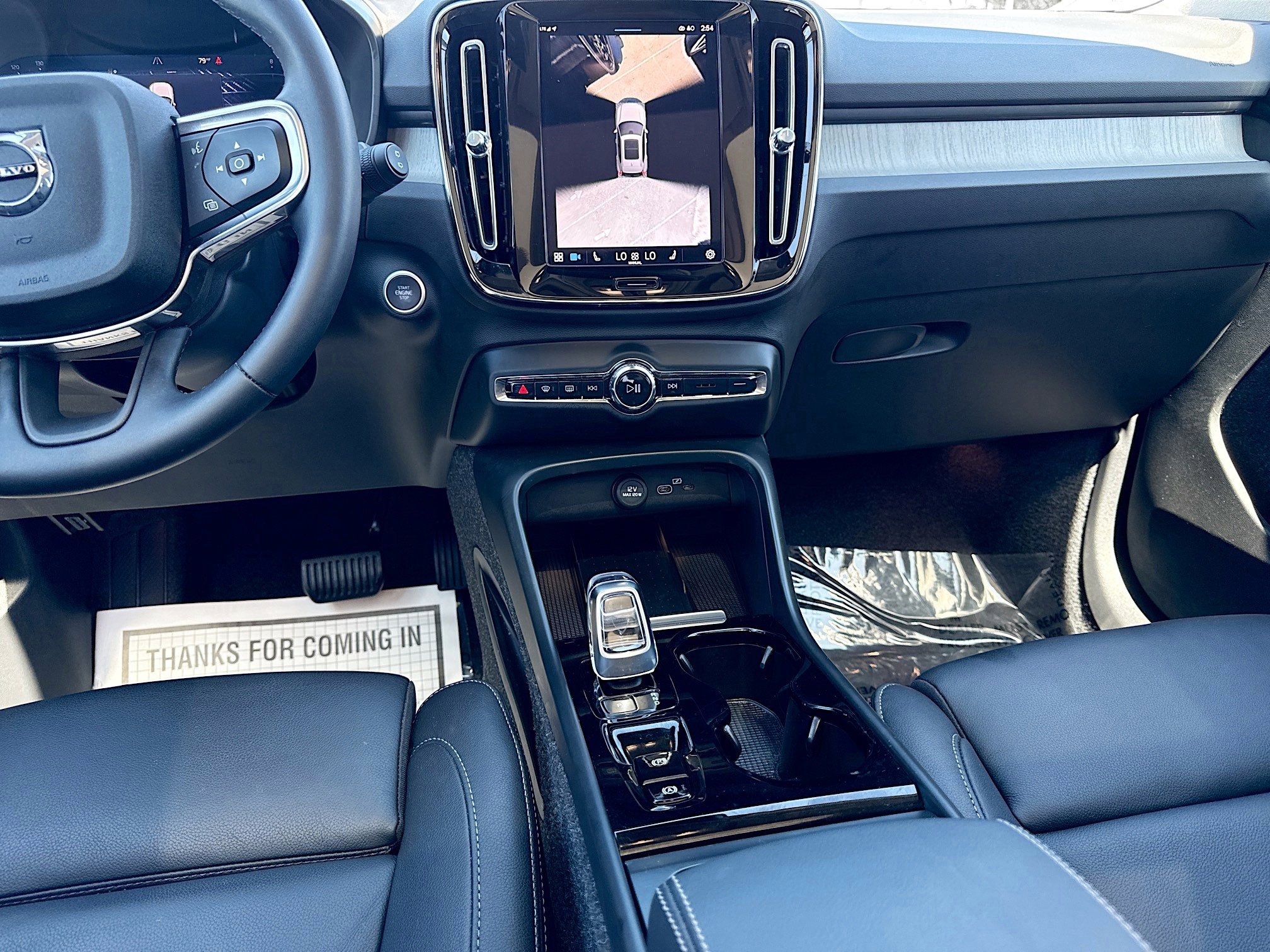 Used 2025 Volvo XC40 B5 Ultra image 19