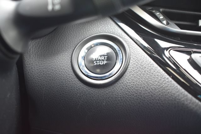 Used 2019 Toyota C-HR XLE FWD image 23