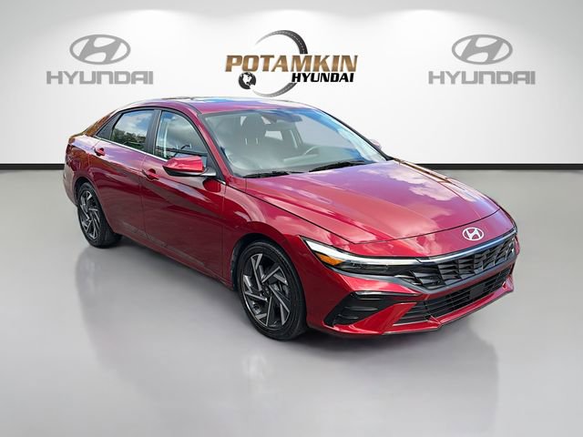 Certified 2025 Hyundai Elantra SEL FWD image 3