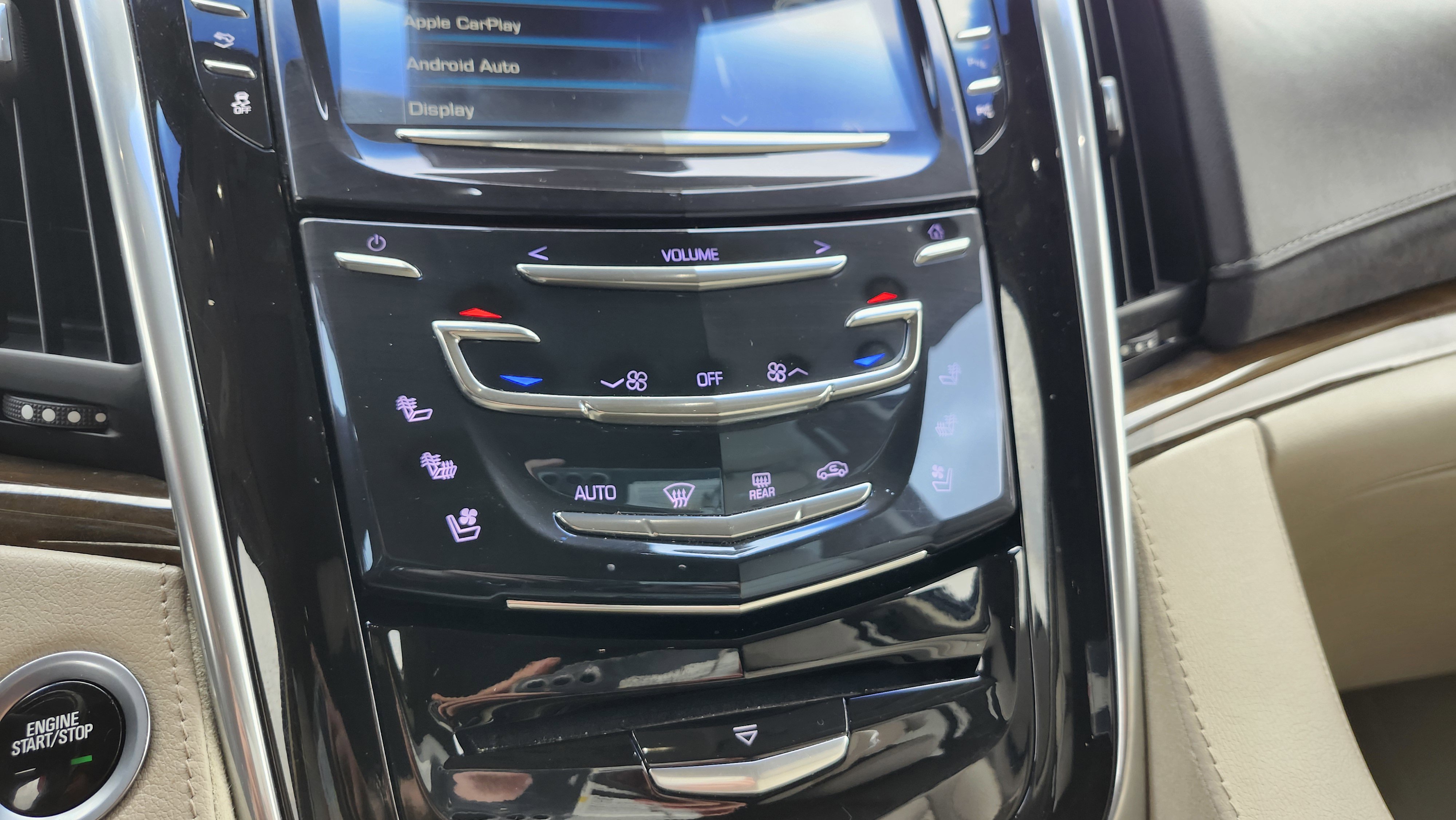 Used 2018 Cadillac Escalade ESV Premium Luxury image 38