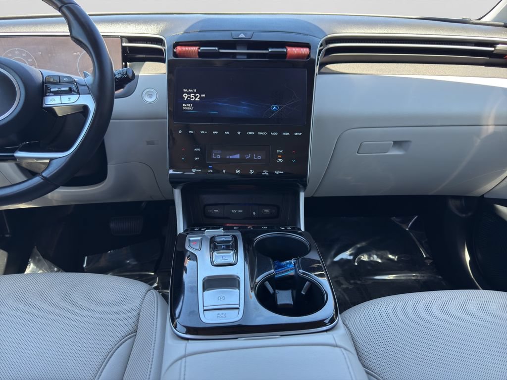 Used 2024 Hyundai Tucson Limited AWD/4WD image 17