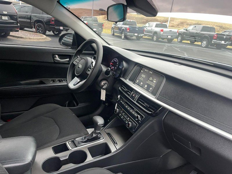 Used 2020 Kia Optima LX image 8