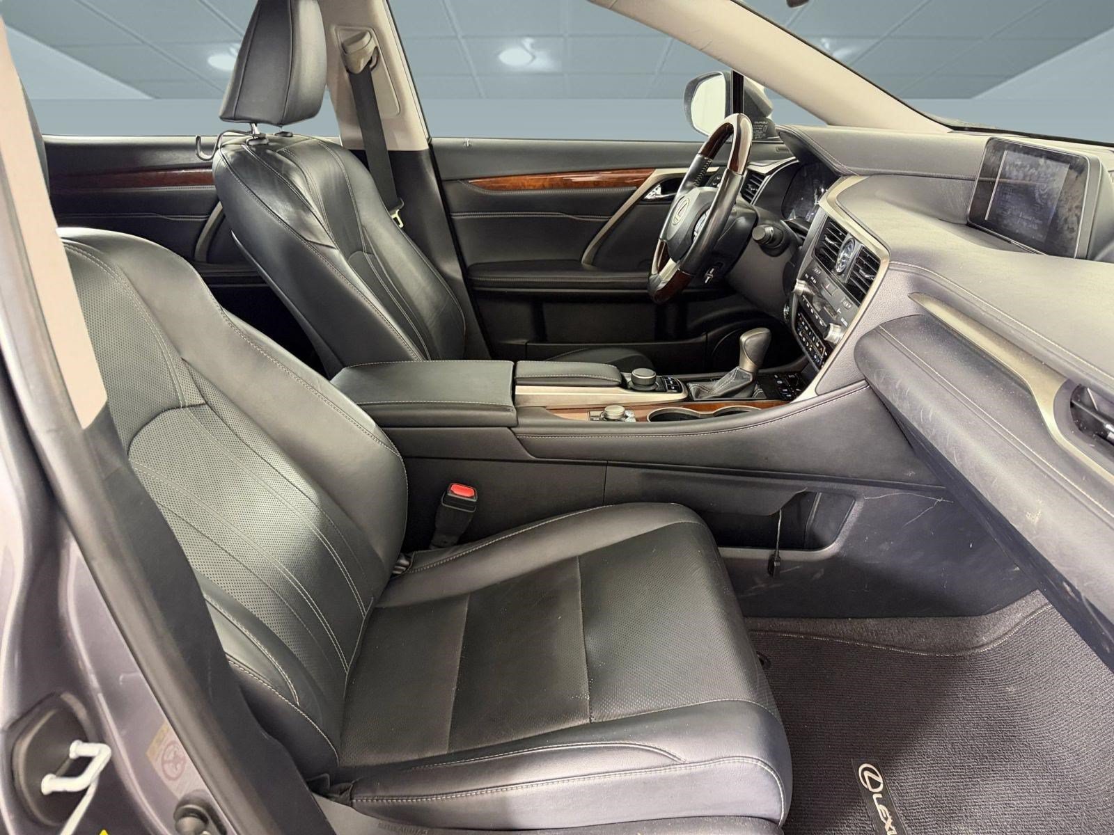 Used 2019 Lexus RX 350L FWD w/ Premium Package image 24