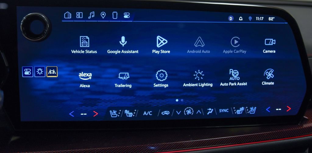 Used 2024 Chevrolet Traverse RS w/ LPO, Floor Liner Package image 7