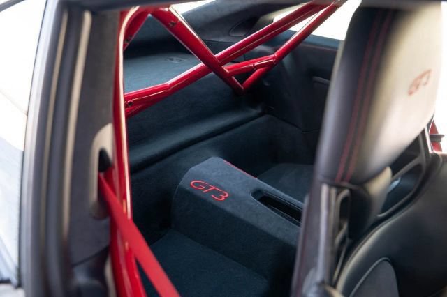 Used 2015 Porsche 911 GT3 RWD image 38