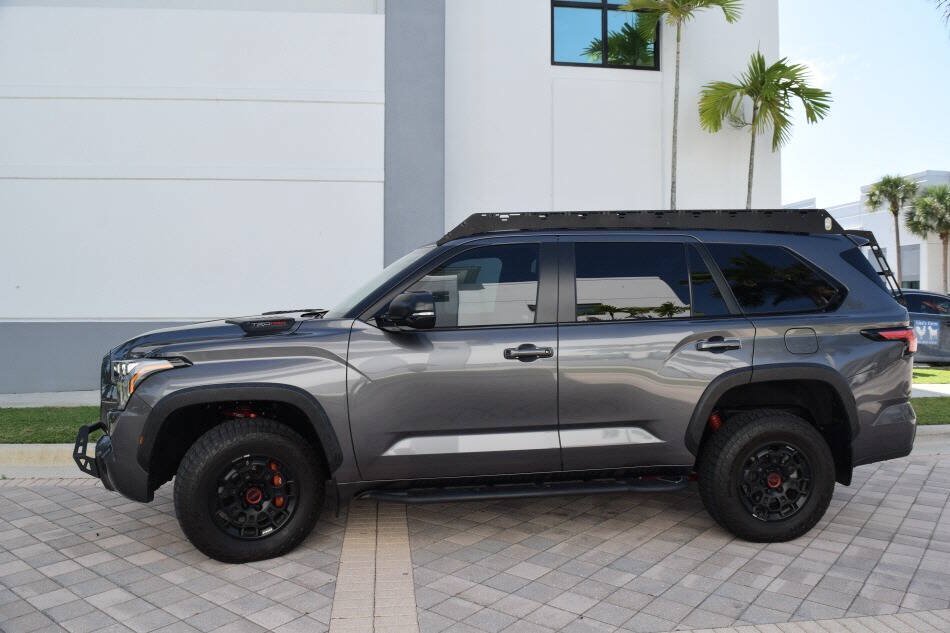 Used 2025 Toyota Sequoia TRD Pro AWD/4WD image 4