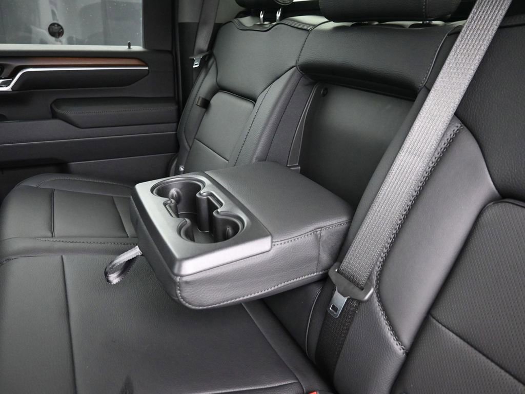 Used 2025 GMC Sierra 2500 Denali w/ Technology Package image 14