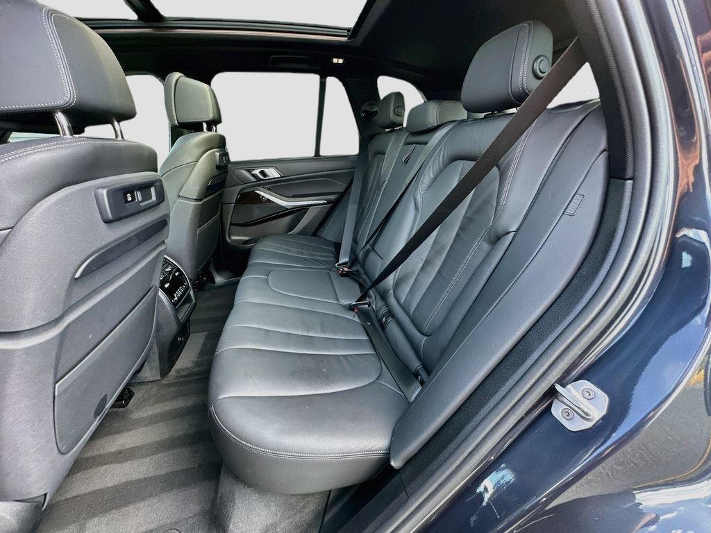 Used 2019 BMW X5 xDrive40i w/ Executive Package AWD/4WD image 24