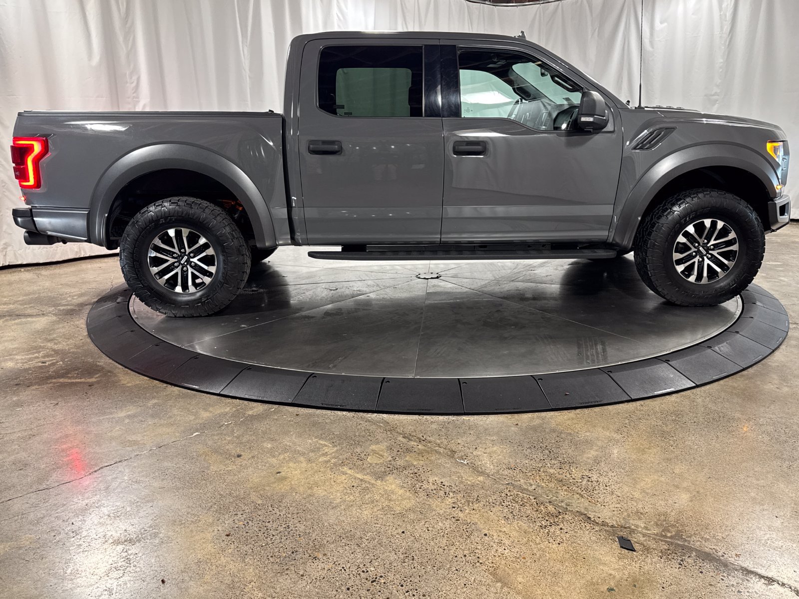 Used 2020 Ford F150 Raptor AWD/4WD image 6