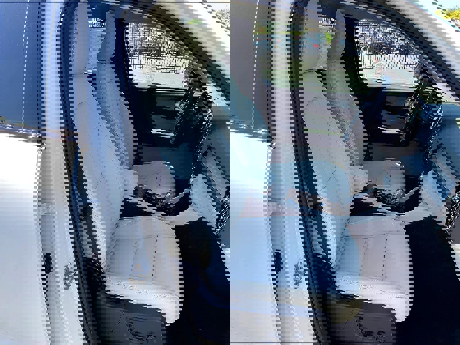 New 2026 Volvo XC40 B5 Ultra w/ Climate Package image 31