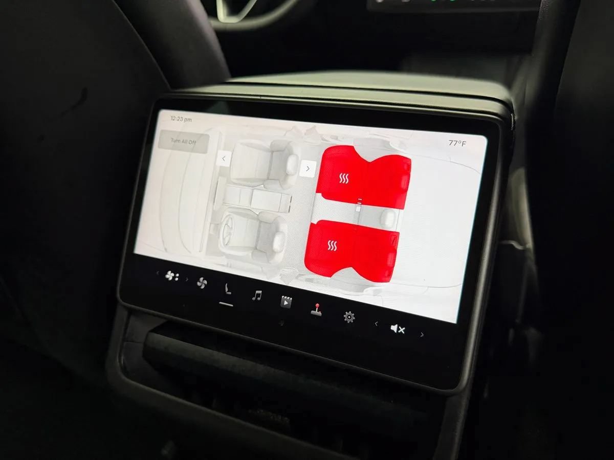 Used 2024 Tesla Model 3 Long Range AWD/4WD image 29