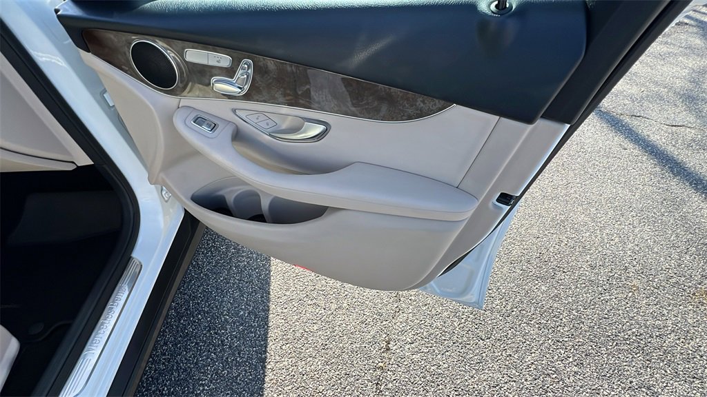 Used 2017 Mercedes-Benz GLC 300 image 16