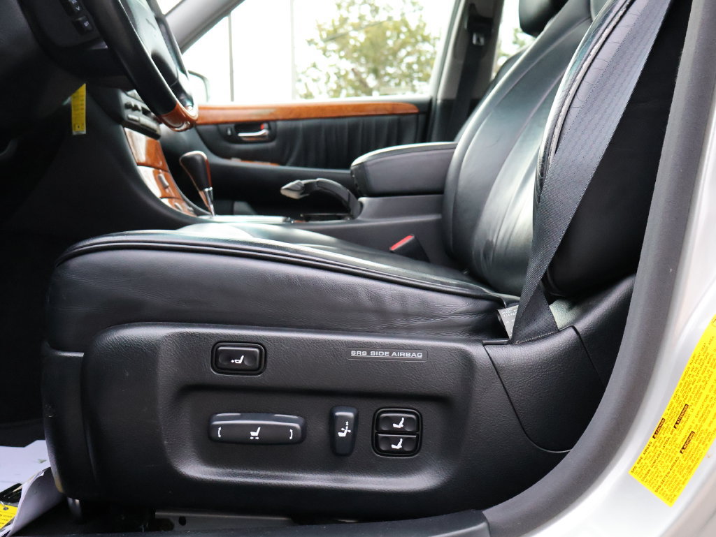 Used 2002 Lexus LS 430 RWD image 26