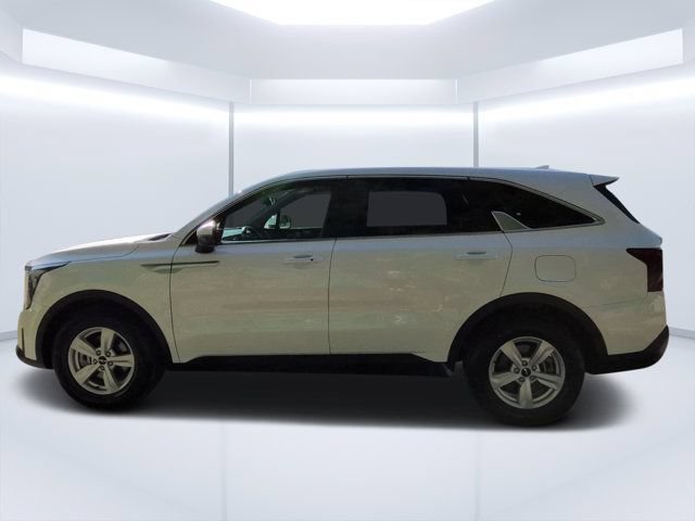 Used 2026 Kia Sorento LX FWD image 6