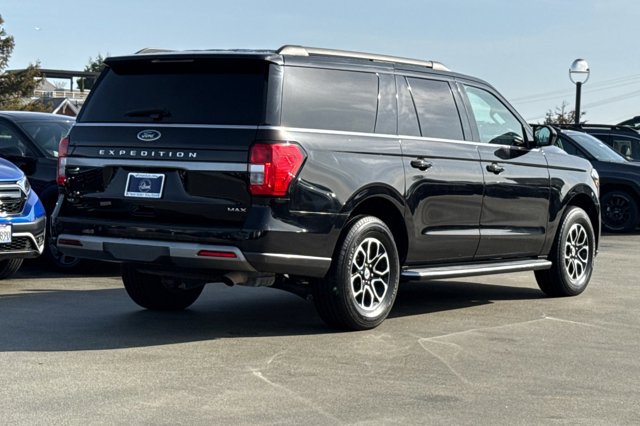 Certified 2022 Ford Expedition Max XLT RWD image 3