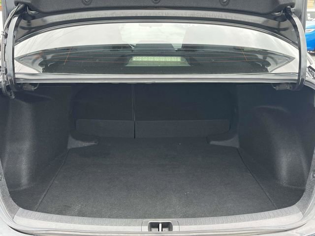 Used 2020 Toyota Corolla SE FWD image 19
