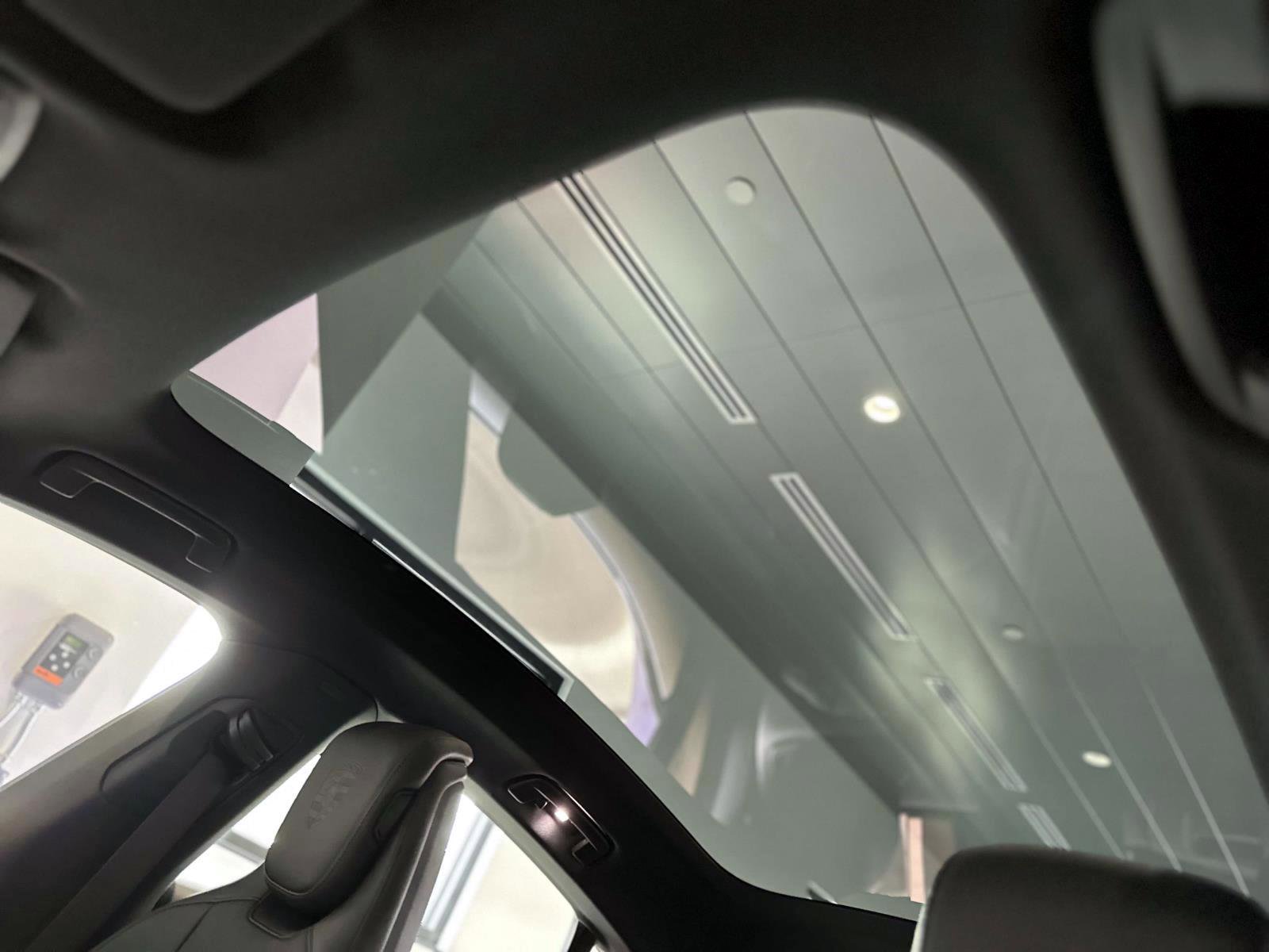 Certified 2025 Porsche Taycan image 30