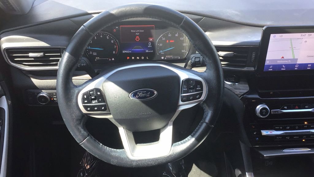 Certified 2022 Ford Explorer Limited w/ Equipment Group 301A image 20