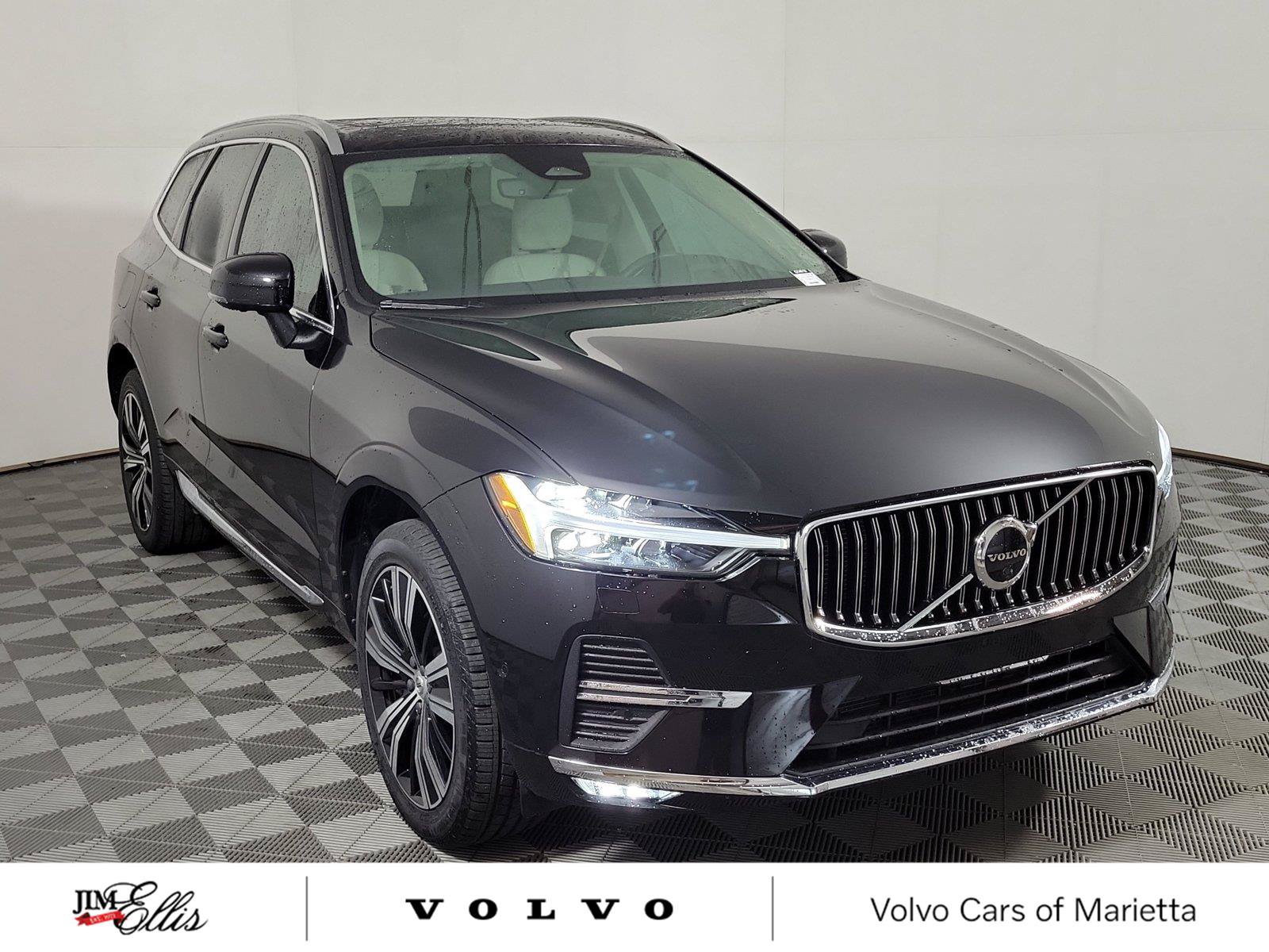 Certified 2023 Volvo XC60 B5 Plus w/ Protection Package Premier FWD video 1