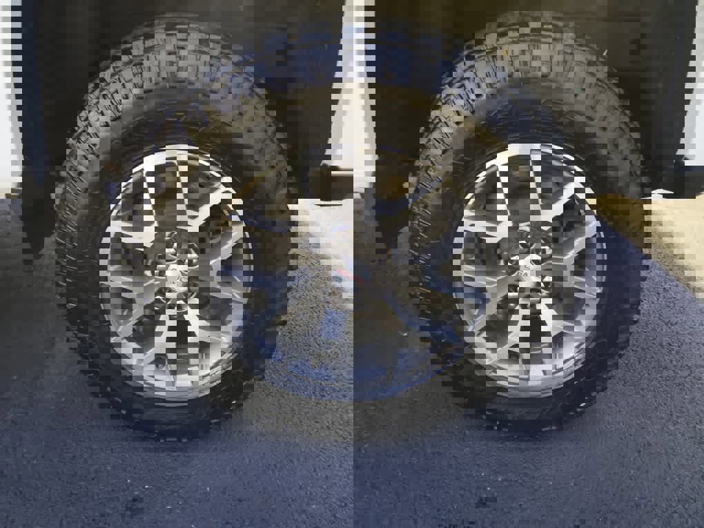 Used 2022 GMC Canyon AT4 w/ Trailering Package image 10