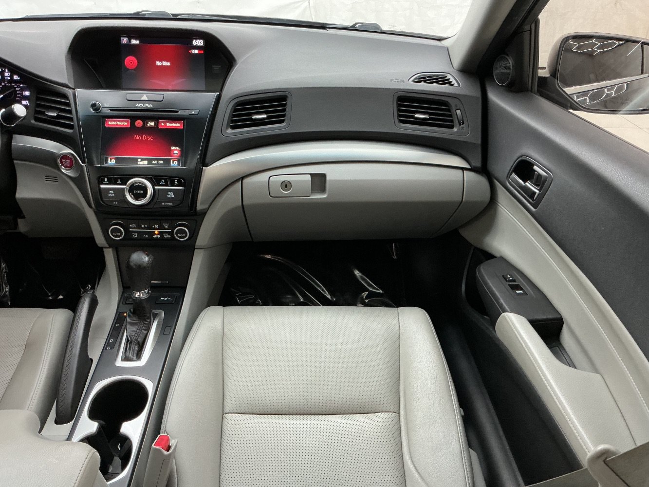 Used 2016 Acura ILX FWD image 29